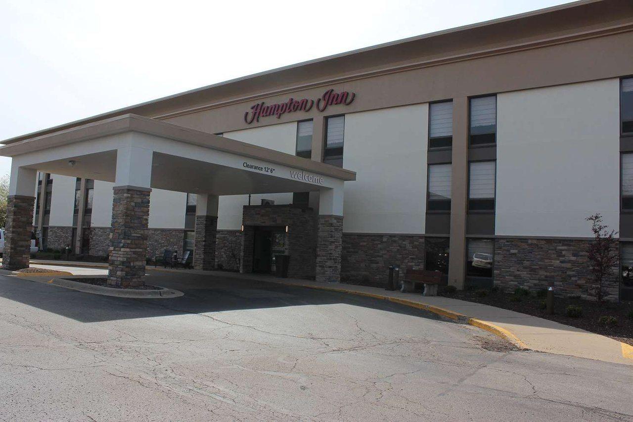 Hampton Inn Джейнсвилл Экстерьер фото
