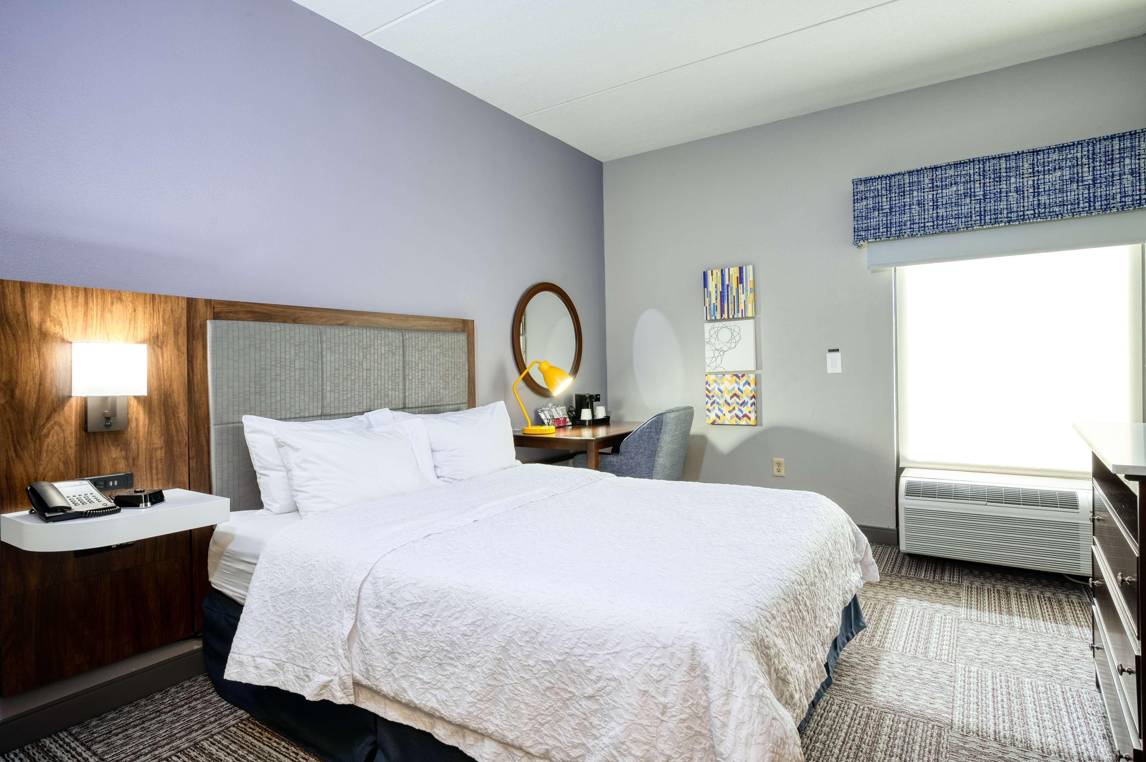 Hampton Inn Джейнсвилл Экстерьер фото