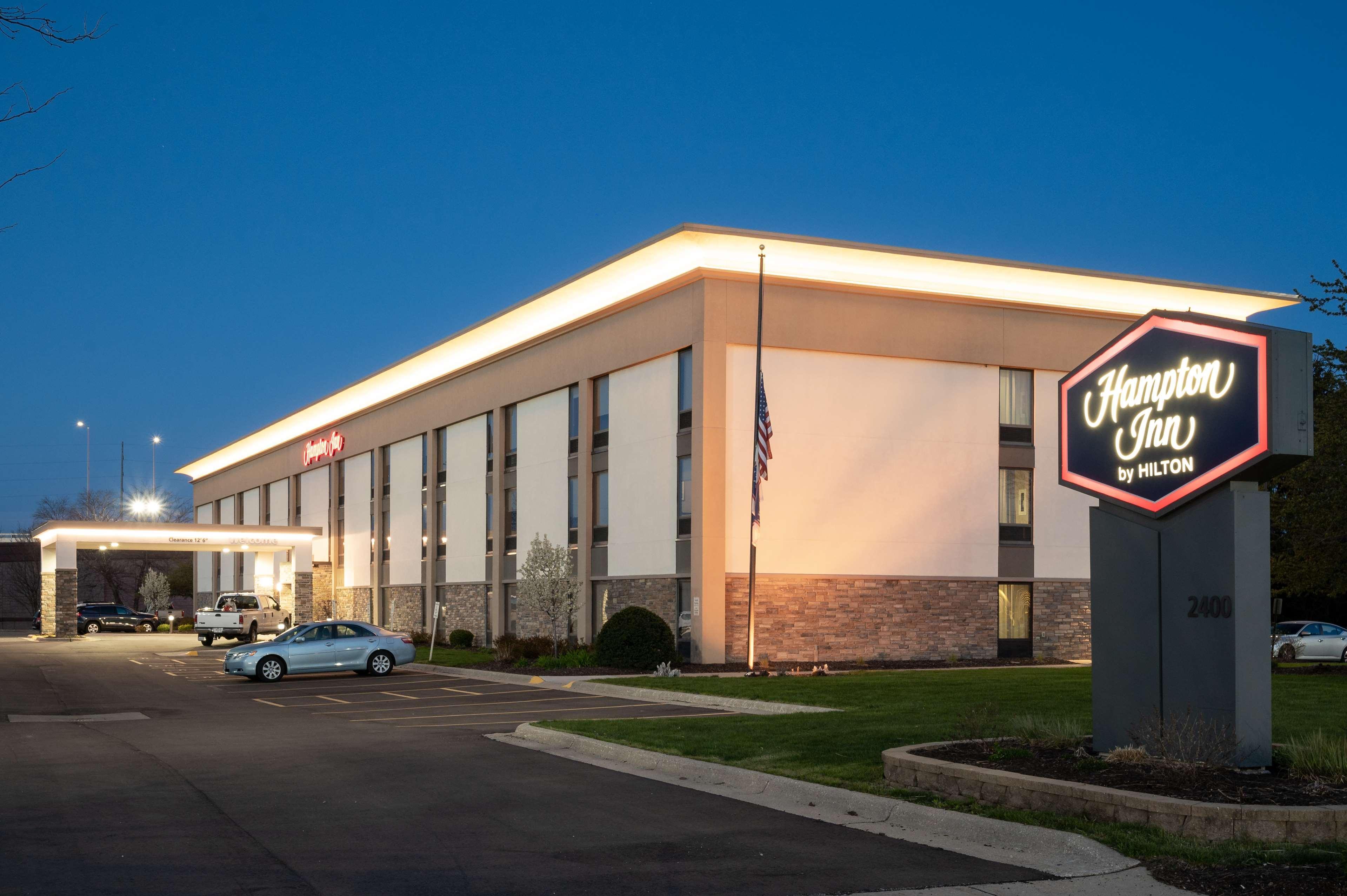 Hampton Inn Джейнсвилл Экстерьер фото