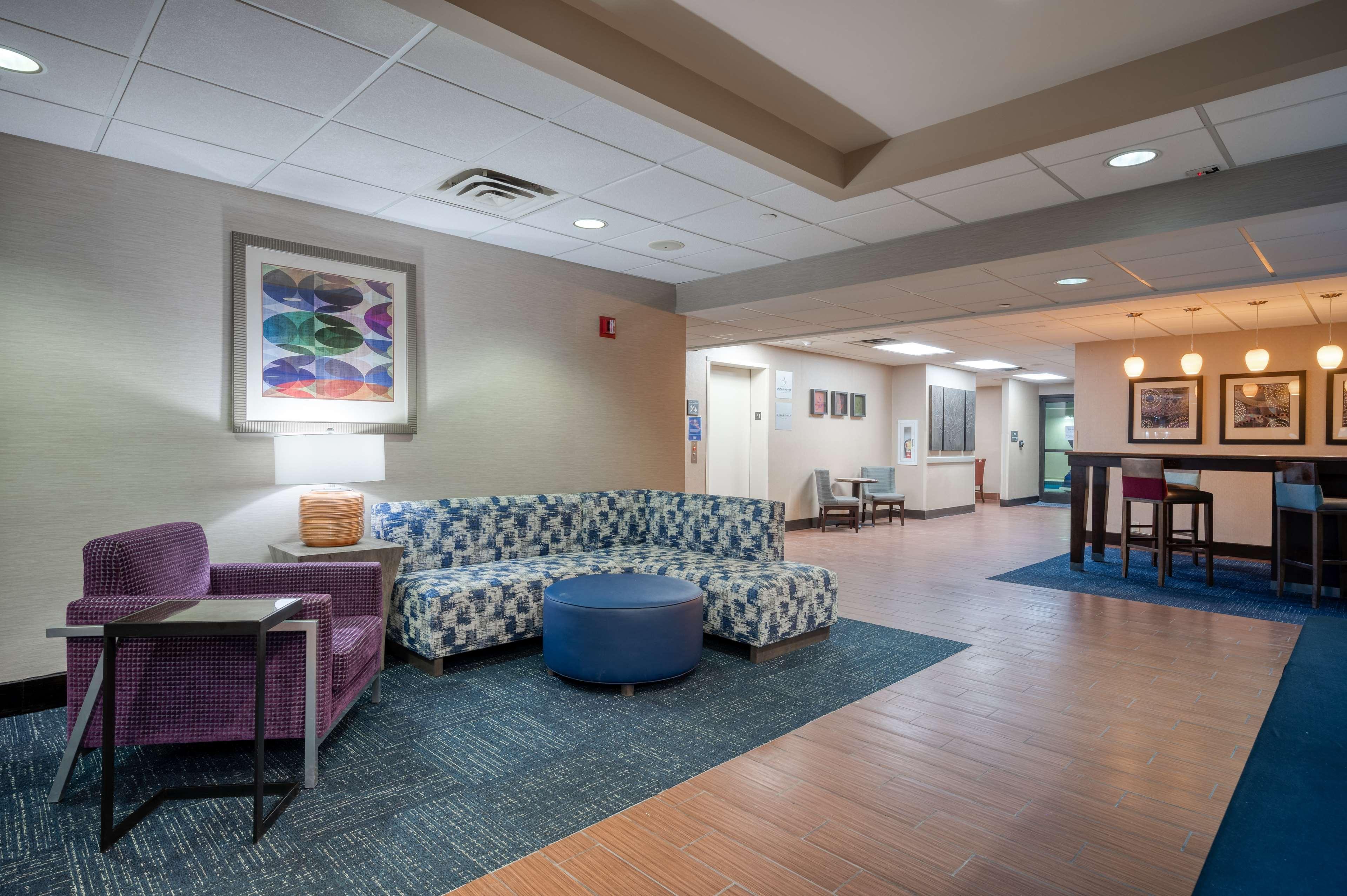 Hampton Inn Джейнсвилл Экстерьер фото