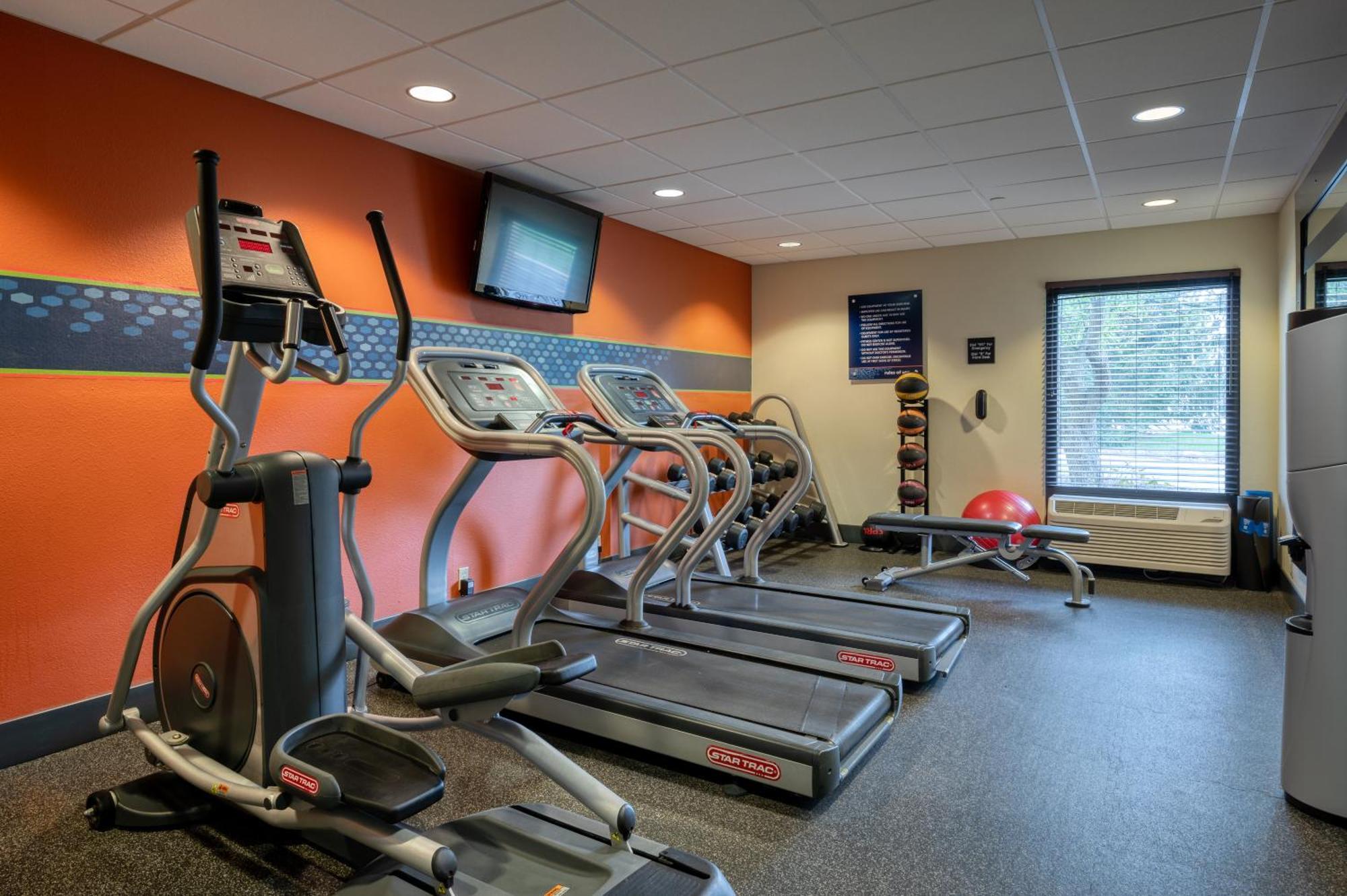 Hampton Inn Джейнсвилл Экстерьер фото